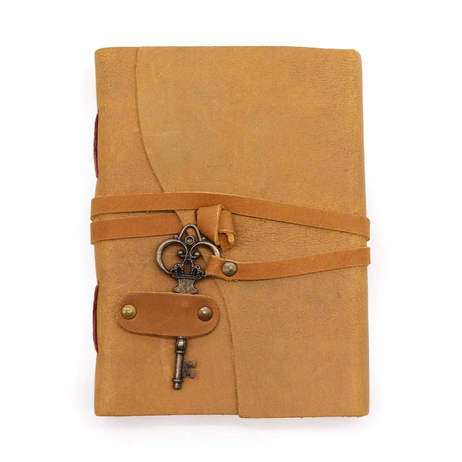Oiled Tan Leather Grimoire with Key — 200 Pages - Leather Notebooks – Vintage Style Journals - SIXTH HOUSE