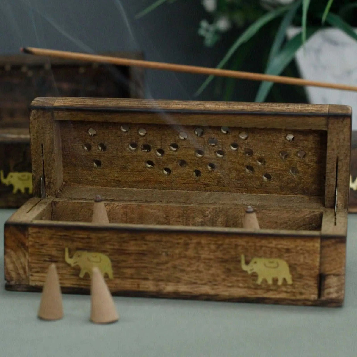 Incense Cone Smoke Box 6" – Mango Wood - Incense Holder - SIXTH HOUSE