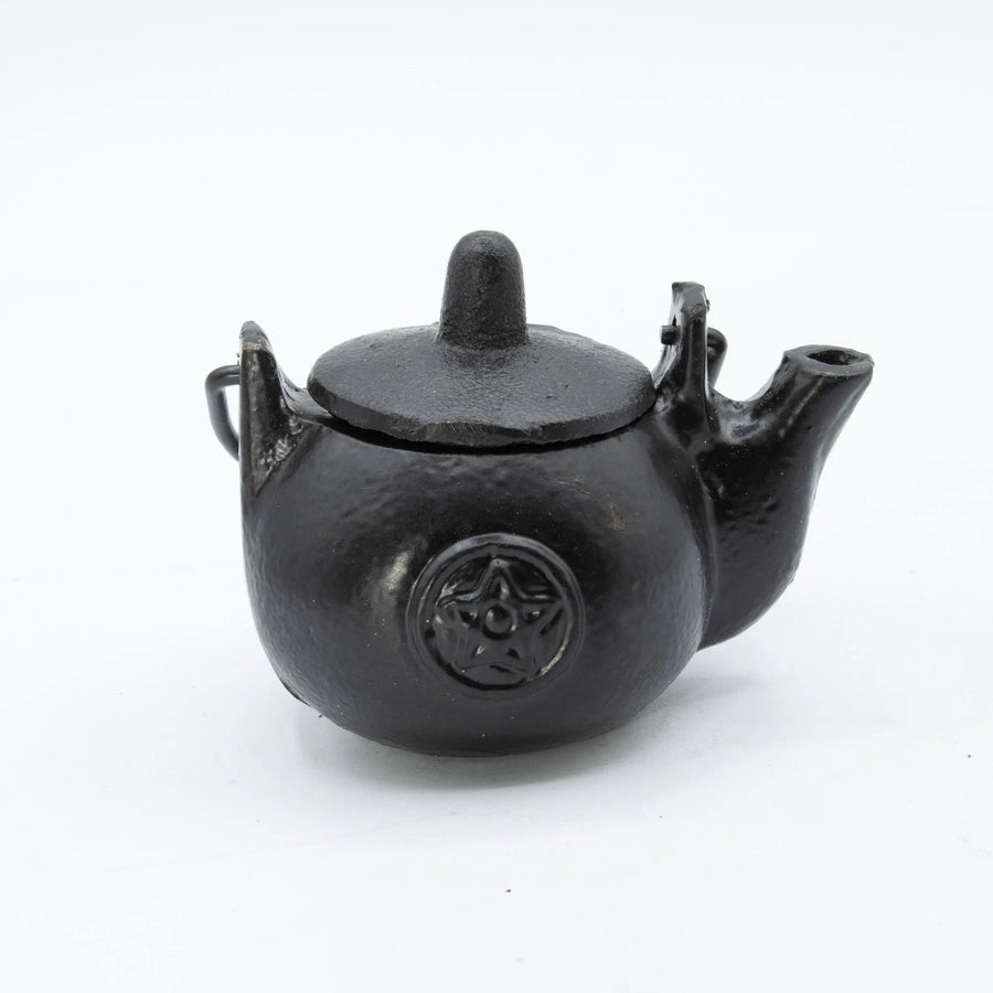 Pentagram Cast Iron Ritual Pot – 8 × 8 × 10cm