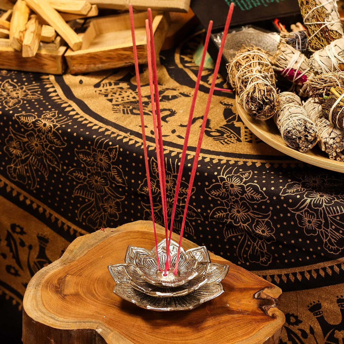 Tri-Flower Lotus Flower Incense Holder - Incense Holder - SIXTH HOUSE